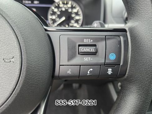Used 2022 Nissan Rogue SV FWD image 26