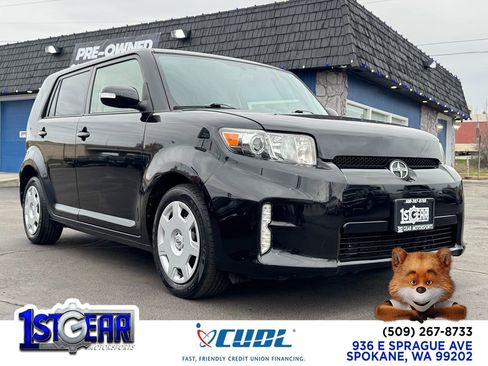 Used 2014 Scion xB image 1