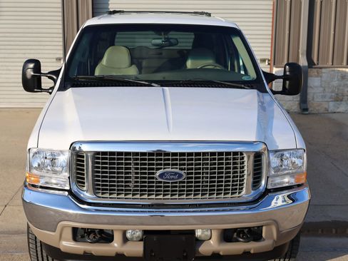 Used 2001 Ford Excursion Limited image 9