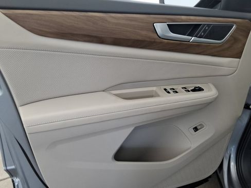Used 2026 Volkswagen Atlas SE w/ Panoramic Sunroof Package FWD image 19