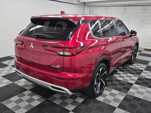 Used 2023 Mitsubishi Outlander image 6