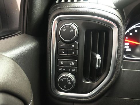 Used 2019 Chevrolet Silverado 1500 RST image 26