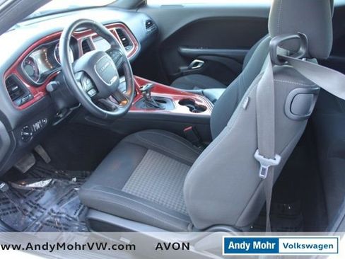 Used 2020 Dodge Challenger SXT w/ Driver Convenience Group image 17