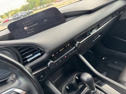 Used 2022 MAZDA MAZDA3 s FWD image 12