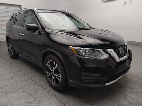 Used 2020 Nissan Rogue SV w/ Premium Package FWD image 13