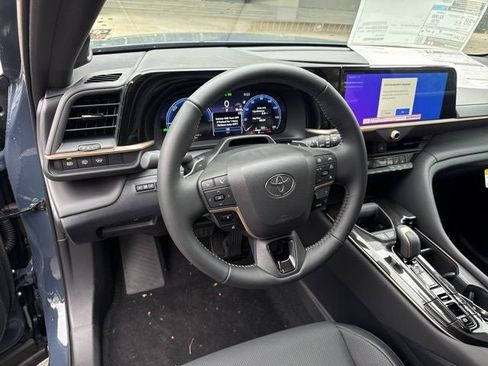 New 2026 Toyota Crown Signia image 14