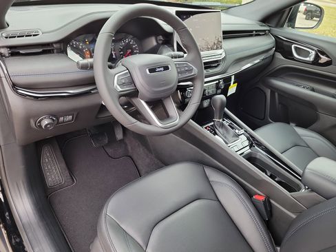 New 2026 Jeep Compass Limited image 18