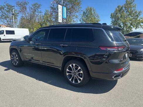 Used 2022 Jeep Grand Cherokee L Overland w/ Luxury Tech Group IV AWD/4WD image 4