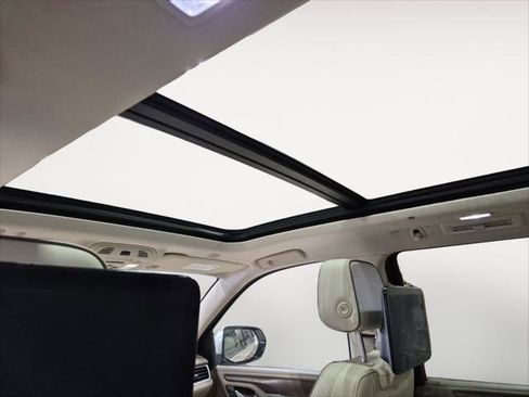 Used 2021 GMC Yukon Denali w/ Denali Ultimate Package image 23