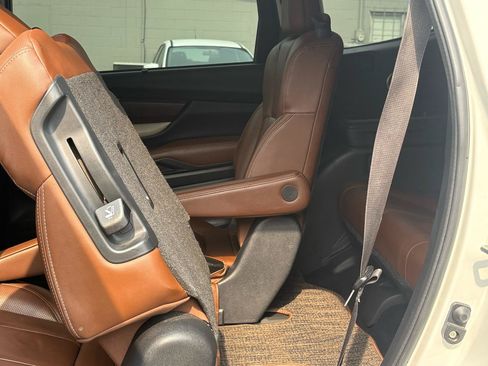 Used 2019 Subaru Ascent Touring w/ Popular Package #2 AWD/4WD image 38