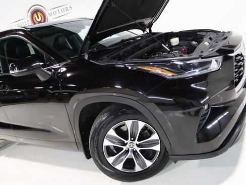Used 2021 Toyota Highlander XLE image 71
