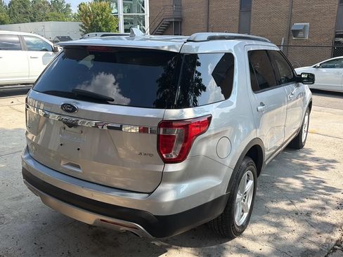Used 2016 Ford Explorer XLT AWD/4WD image 7