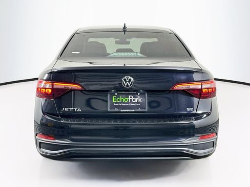 Used 2024 Volkswagen Jetta SE w/ Panoramic Sunroof Package FWD image 7