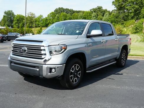 Used 2021 Toyota Tundra Limited w/ Limited Premium Package AWD/4WD image 3