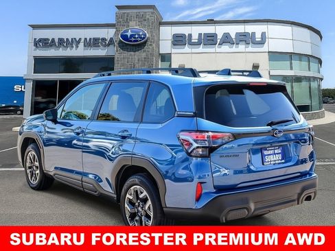 Used 2025 Subaru Forester Premium AWD/4WD image 4