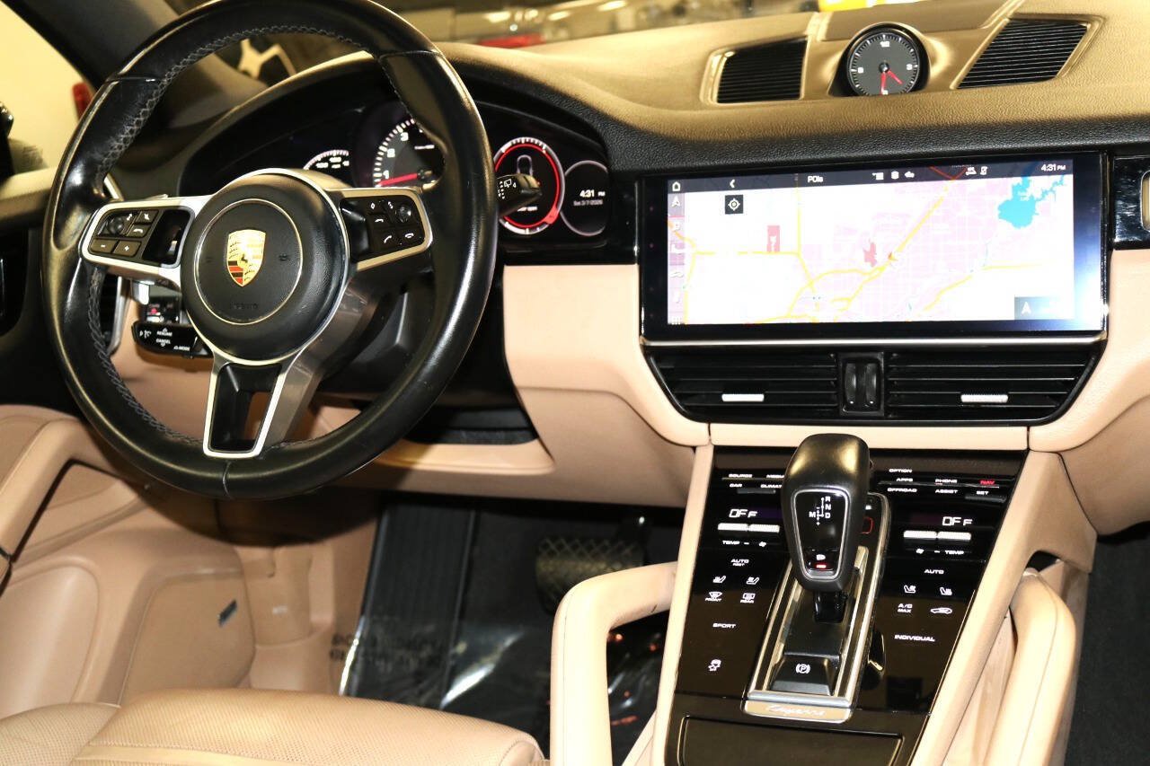 Used 2020 Porsche Cayenne Turbo AWD/4WD image 20