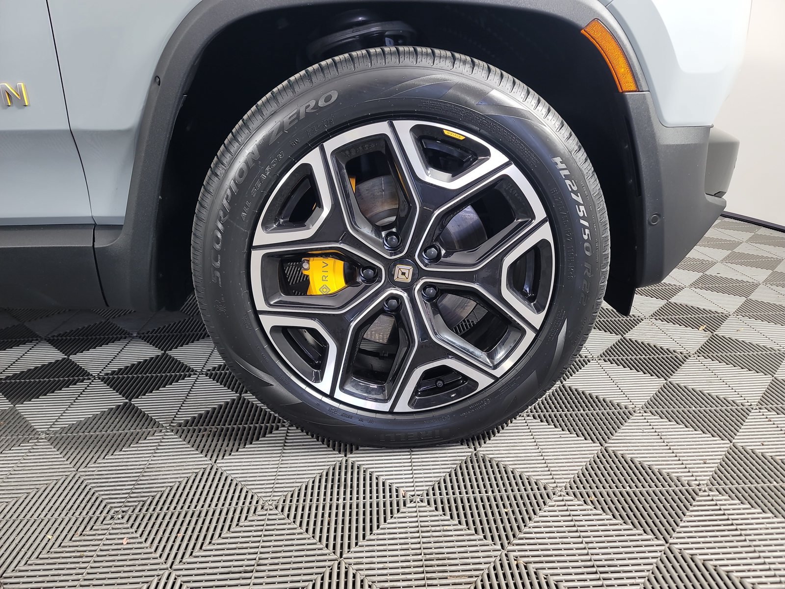 Used 2024 Rivian R1S Adventure Quad AWD/4WD image 11
