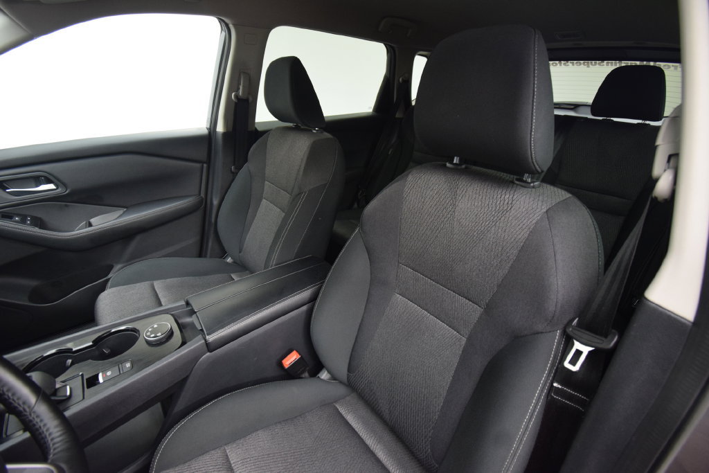 Used 2025 Nissan Rogue SV AWD/4WD image 14