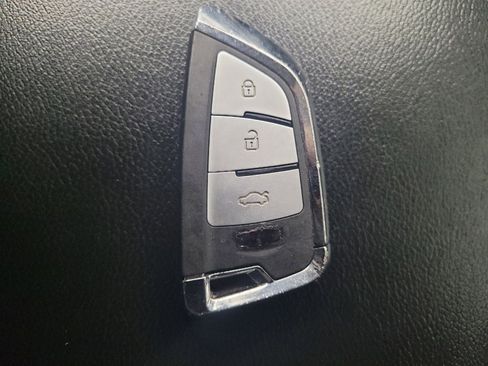 Used 2018 Honda Accord LX image 32