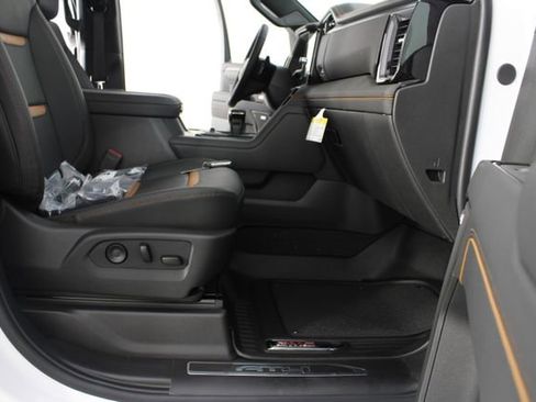 New 2026 GMC Sierra 1500 AT4 w/ AT4 Premium Package image 26