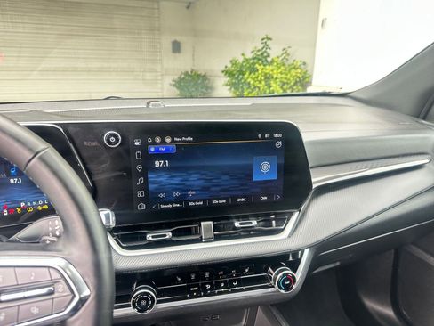 Used 2025 Chevrolet Equinox LT image 21