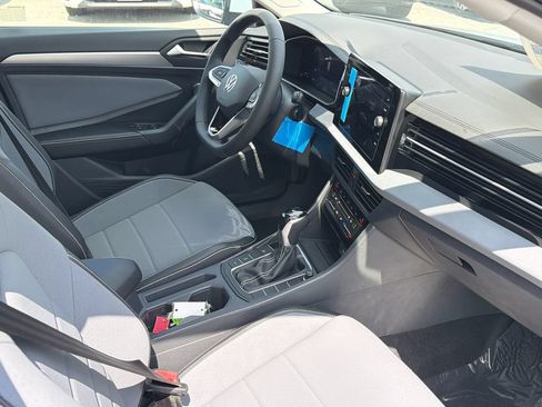 New 2026 Volkswagen Jetta SE FWD image 19