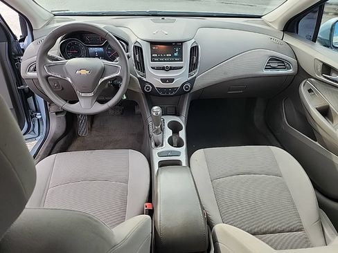 Used 2018 Chevrolet Cruze LS FWD image 26