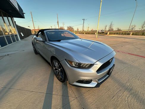 Used 2016 Ford Mustang Premium image 7