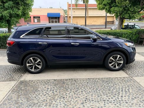 Used 2019 Kia Sorento EX w/ EX Touring Package FWD image 4