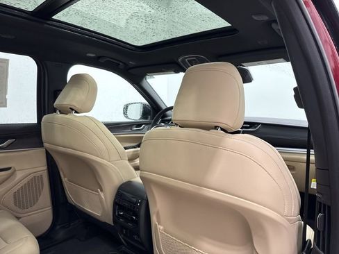 New 2025 Jeep Grand Cherokee L Limited AWD/4WD image 14
