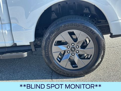 Certified 2024 Ford F150 Lightning Lariat image 22