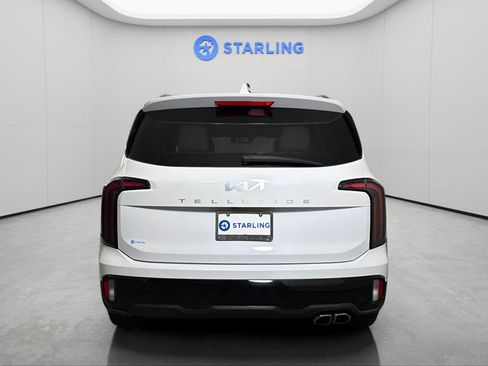 Used 2024 Kia Telluride EX w/ EX Captain's Chair Package FWD image 7