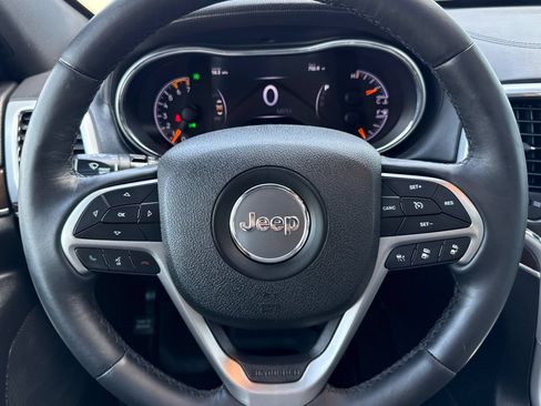 Used 2018 Jeep Grand Cherokee Limited AWD/4WD image 25