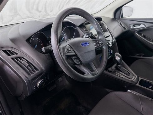 Used 2018 Ford Focus SEL image 9