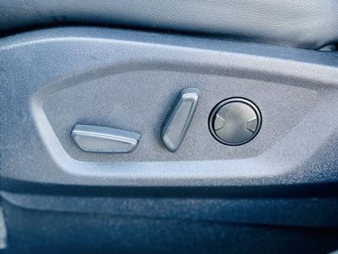 Used 2024 Ford Edge ST-Line image 13