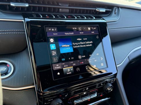 New 2026 Jeep Grand Cherokee Laredo X AWD/4WD image 15