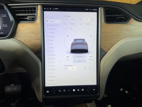 Used 2020 Tesla Model X Long Range image 10
