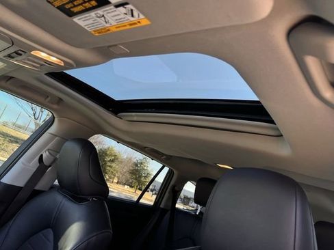 Used 2024 Toyota Highlander XLE image 22