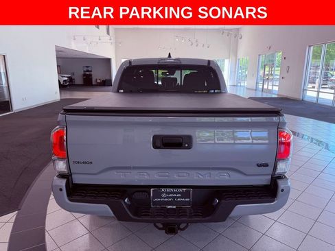 Used 2021 Toyota Tacoma TRD Off-Road w/ Technology Package AWD/4WD image 6