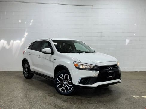 Used 2019 Mitsubishi Outlander Sport ES image 1