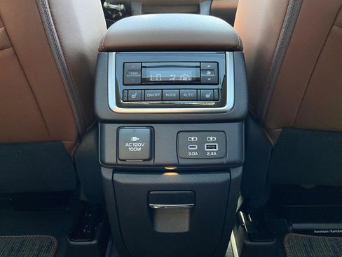 Used 2026 Subaru Ascent Touring w/ Popular Package #2 AWD/4WD image 16