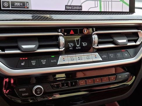 Used 2025 BMW X4 M40i w/ Premium Package image 16