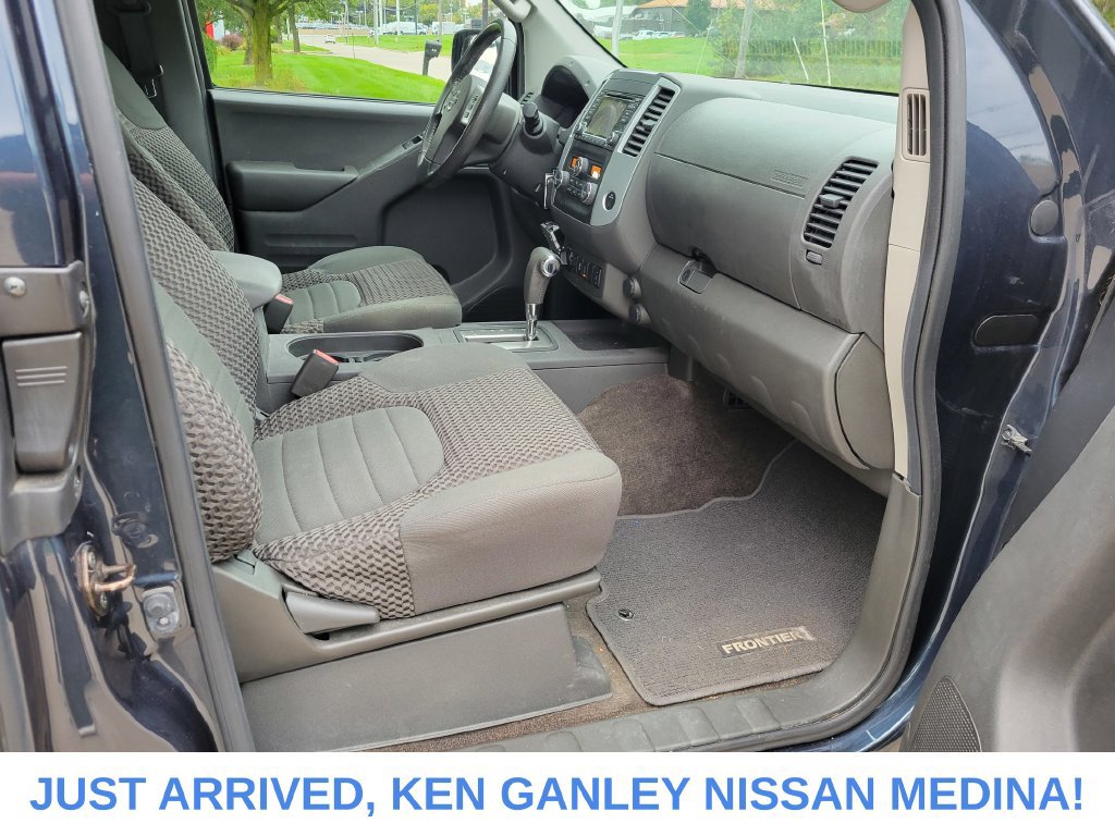 Used 2016 Nissan Frontier SV w/ SV Value Truck Package AWD/4WD image 22