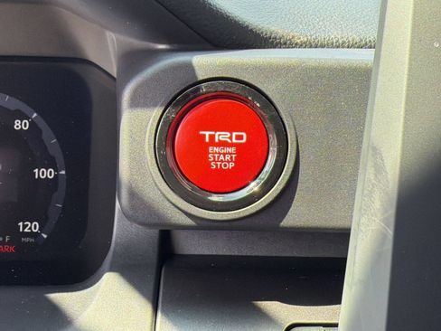 Used 2026 Toyota Tacoma TRD Off-Road AWD/4WD image 18