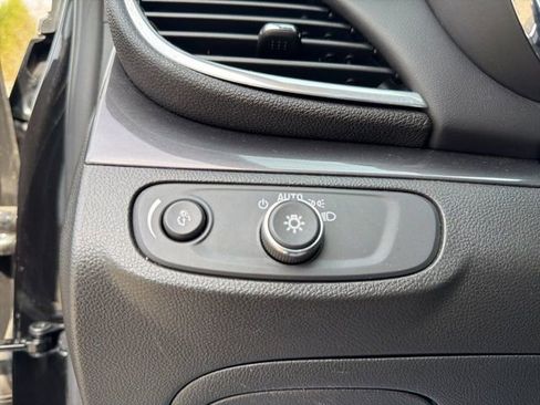 Used 2020 Buick Encore Preferred image 22