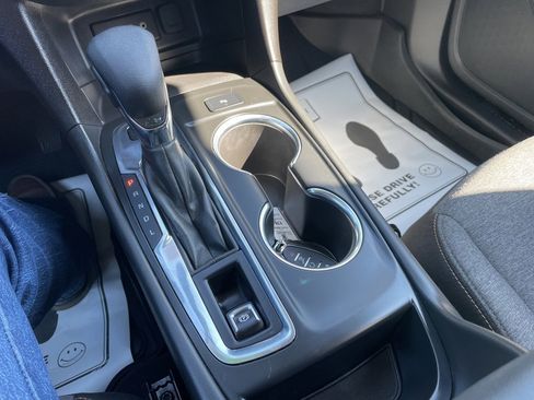 Used 2023 Chevrolet Equinox LT image 8