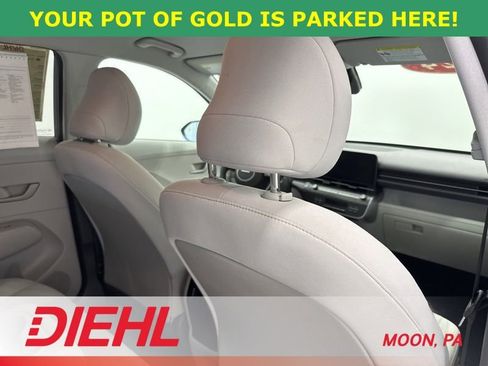Used 2024 Hyundai Kona SEL image 11