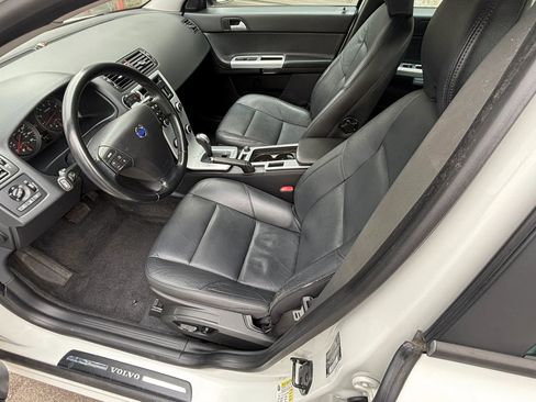 Used 2010 Volvo S40 2.4i FWD image 18