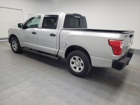 Used 2017 Nissan Titan S image 3