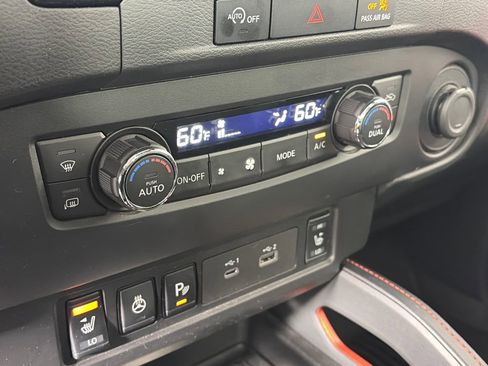 Used 2023 Nissan Frontier PRO-4X w/ Pro-4X Premium Package AWD/4WD image 21